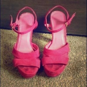 Hot pink sueded strap sandals